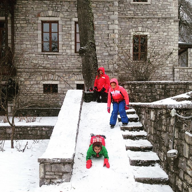 The Chatzigakis Manor主图