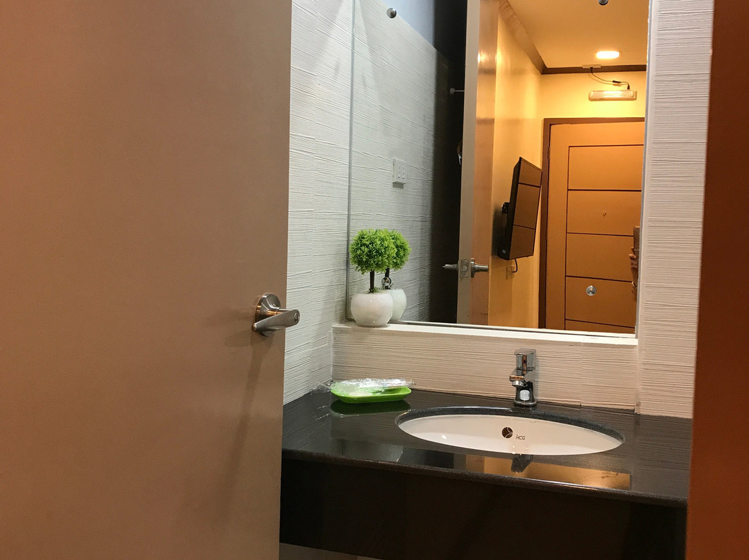 Huanying Hotel主图