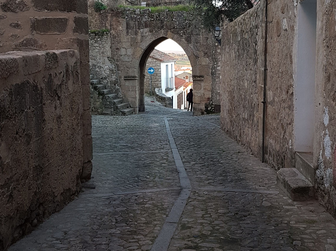 Puerta de San Andres景点图片