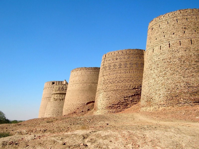 Bahawalpur旅游景点-Derawar Fort