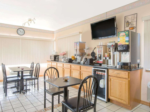 阿什兰温德姆速8酒店主图