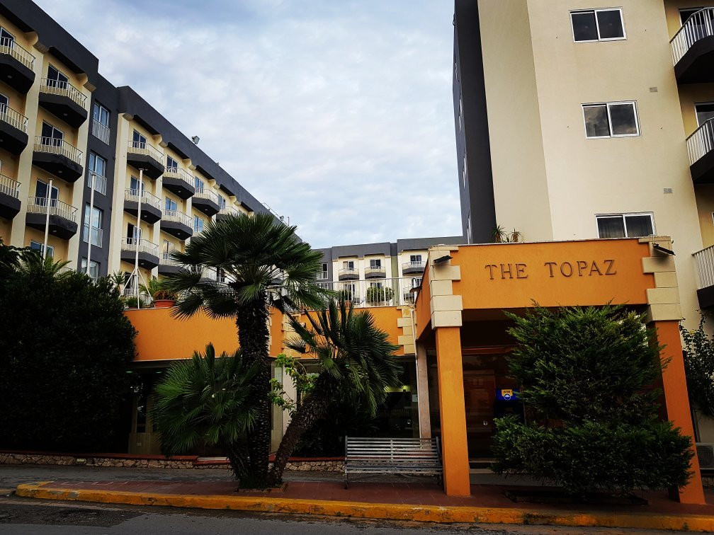 圣安东旅游景点-Cupping & Coconut Oil Massage