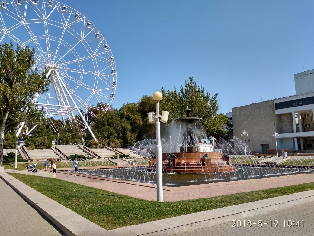 Ferris Wheel Odno Nebo景点图片