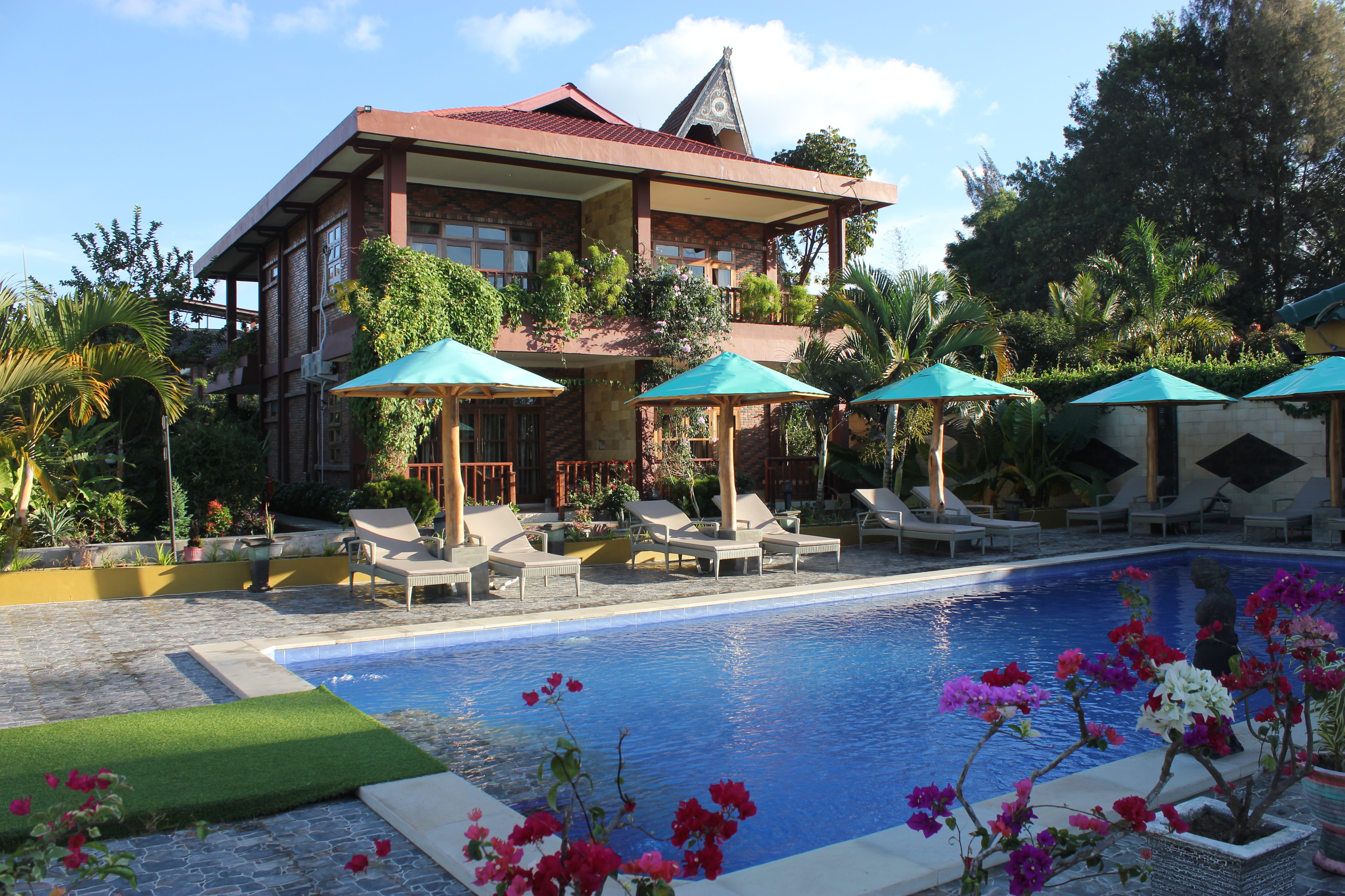 Toba Village Inn-泳池