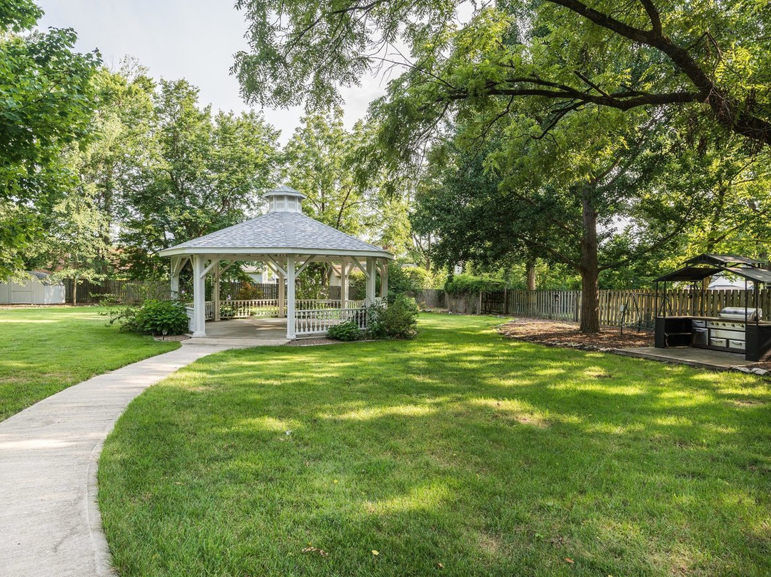 Loganberry Inn主图