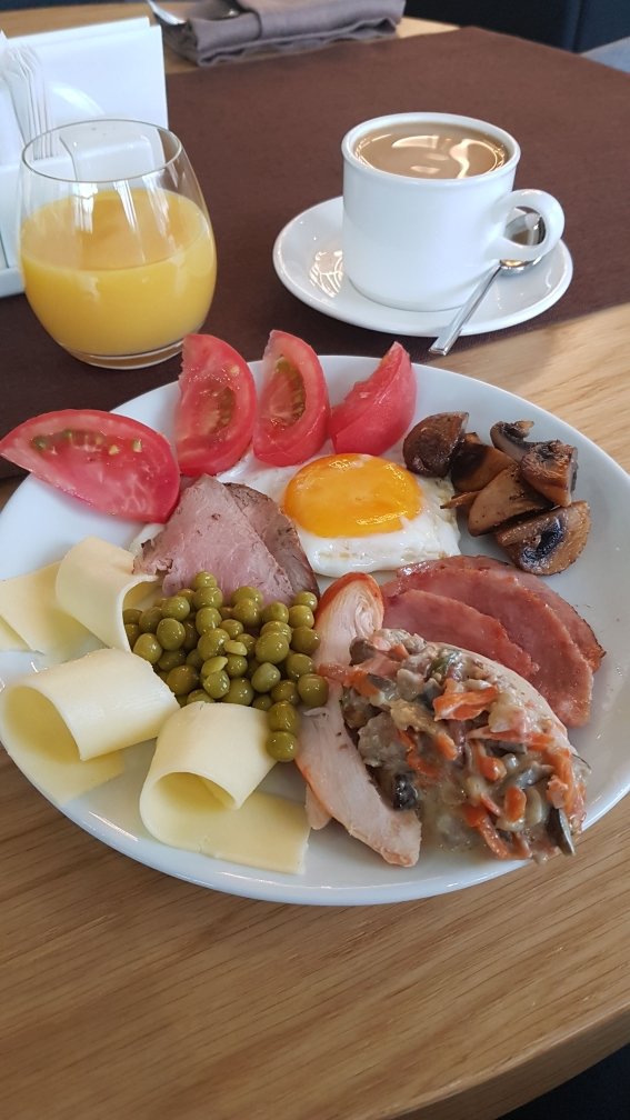 Senator Hotel-餐饮
