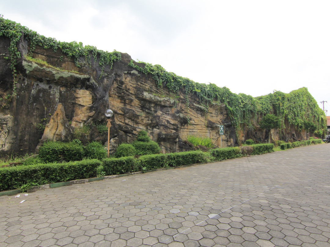 婆罗浮屠英达酒店主图