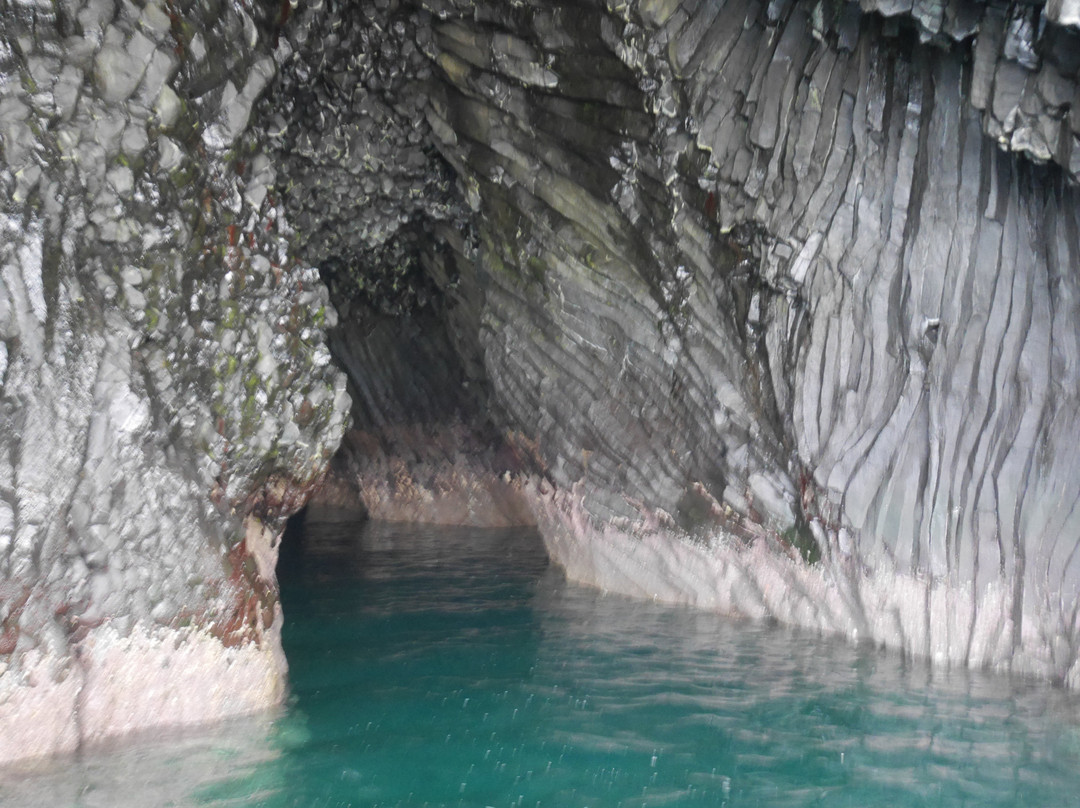 Nanatsugama Caves景点图片