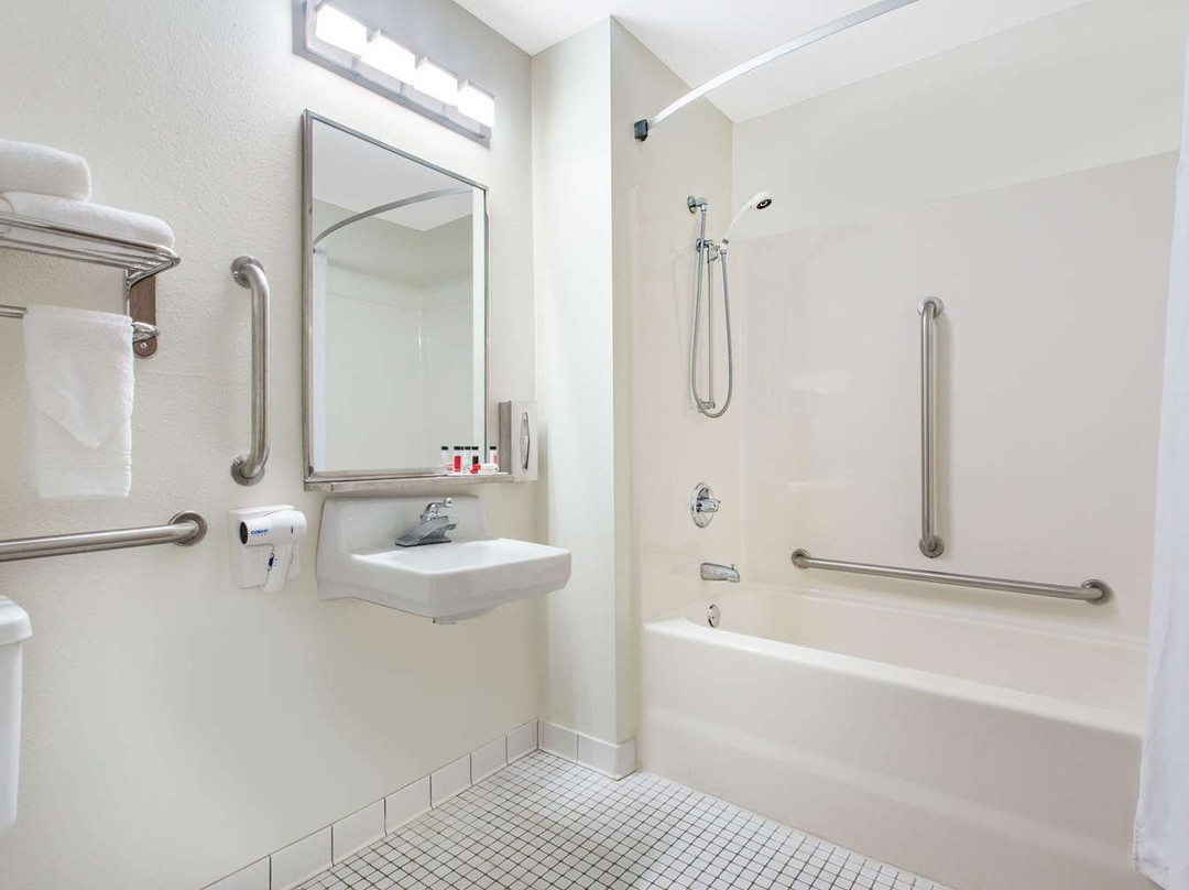 Days Inn by Wyndham Austin主图