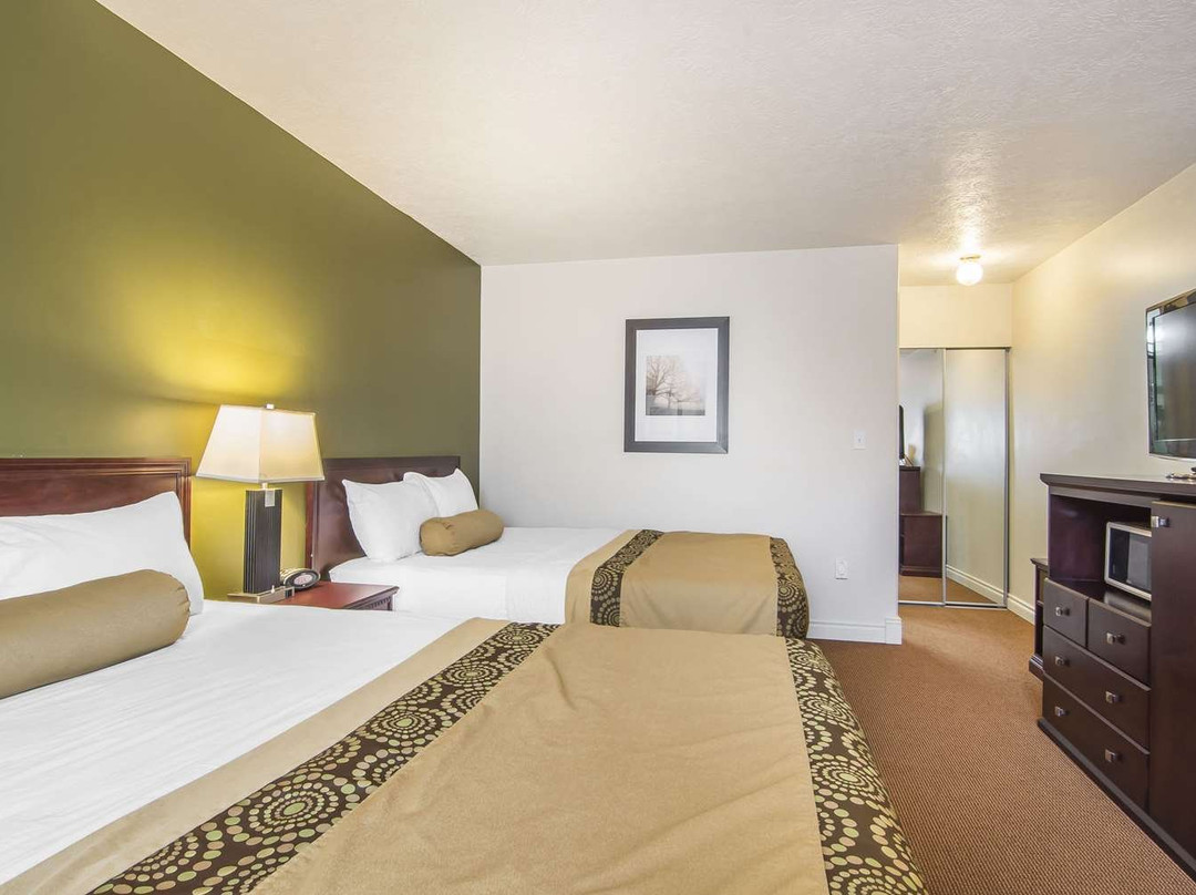 Econo Lodge Inn & Suites主图