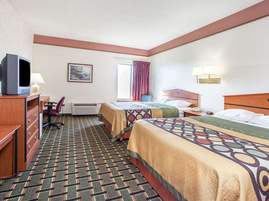 Super 8 by Wyndham Atchison主图