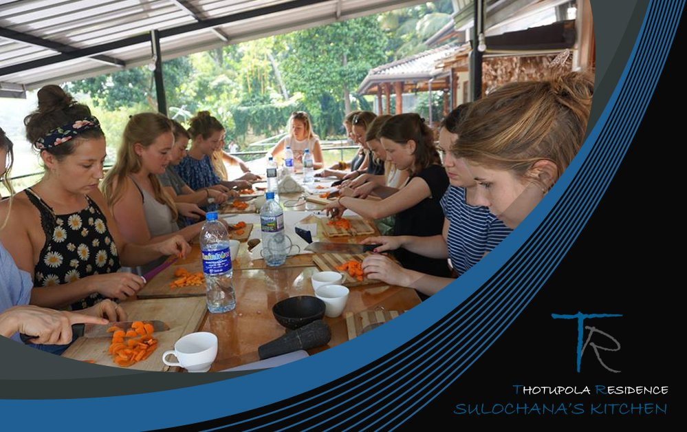 Thotupola Residence主图