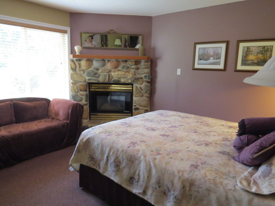 River's Edge Bed and Breakfast主图