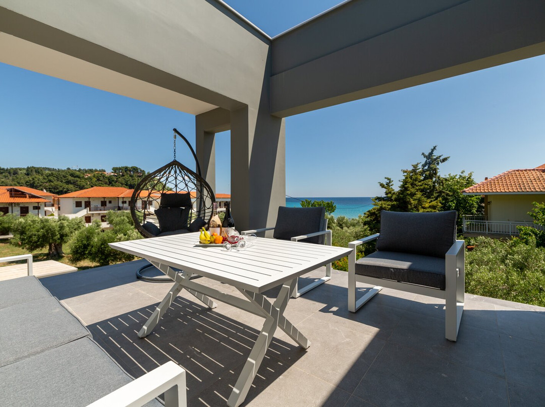 NewStory Luxury Suites Possidi