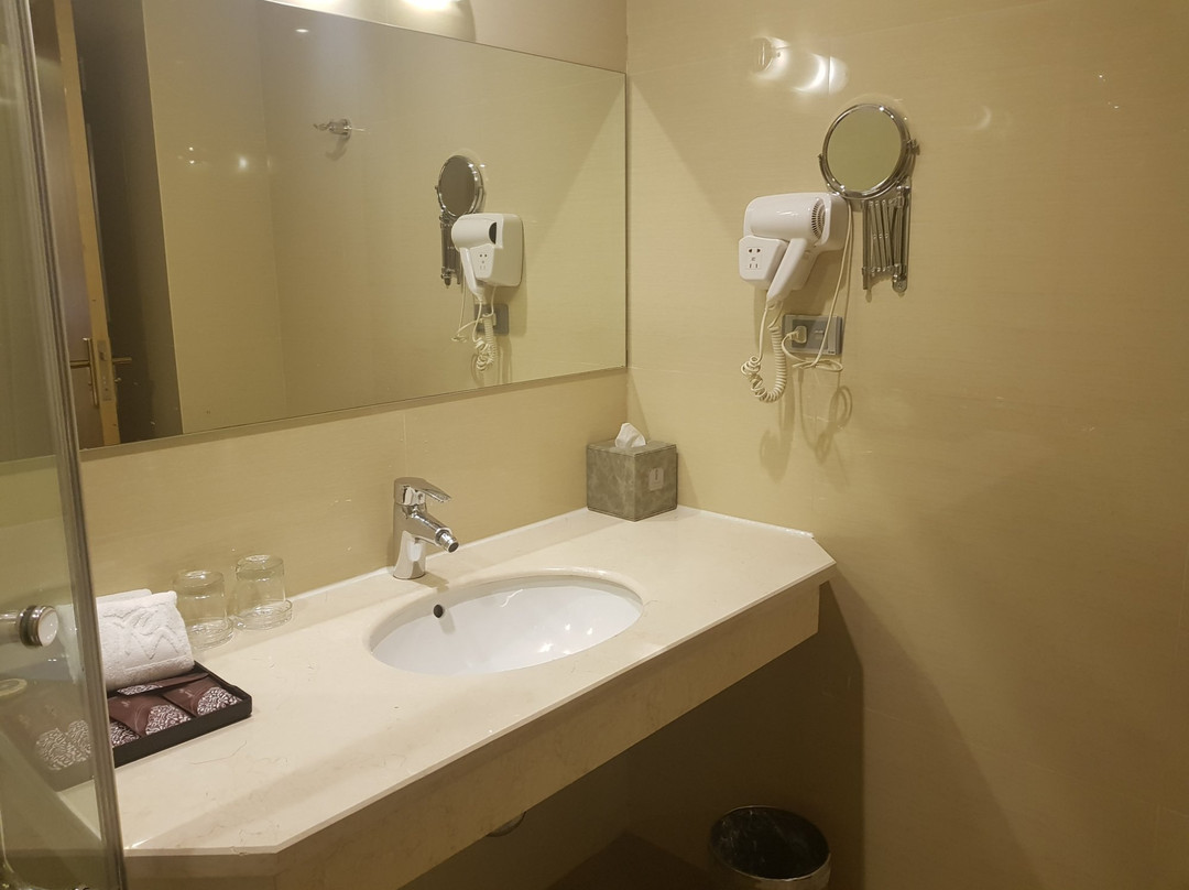 河内园畔阳光酒店主图