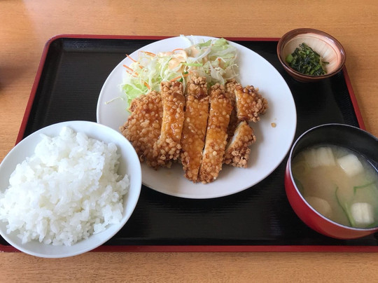 玉水駅前休憩所さくら