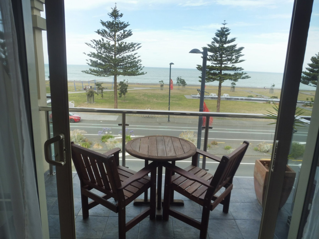 Pebble Beach Motor Inn主图