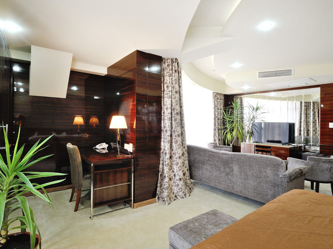 Royal Hotel Riz主图