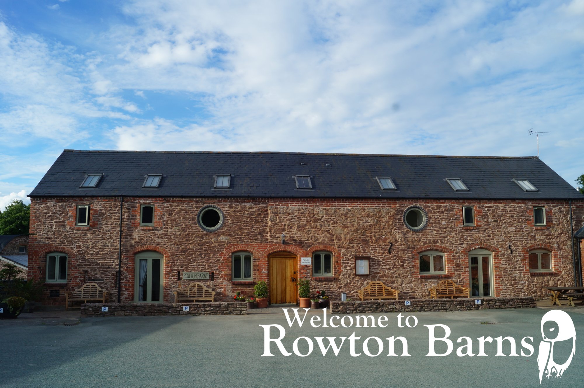 Rowton Barns-官方