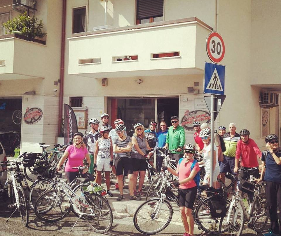 Giuliani Bike Store-马丁纳弗兰卡必去景点