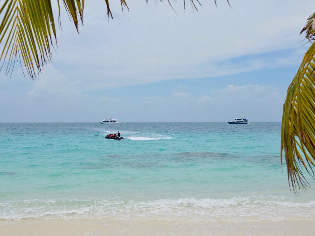Adventure Watersports Dhigurah-迪古拉赫岛必去景点