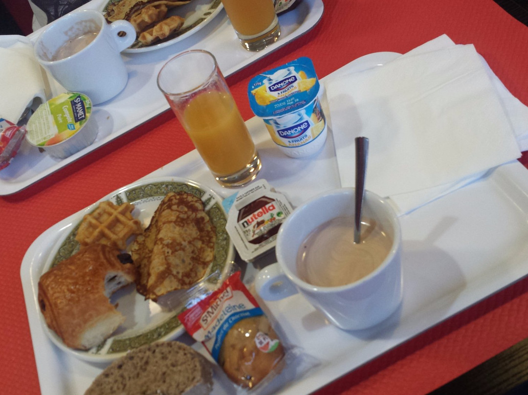 甜蜜的家酒店主图