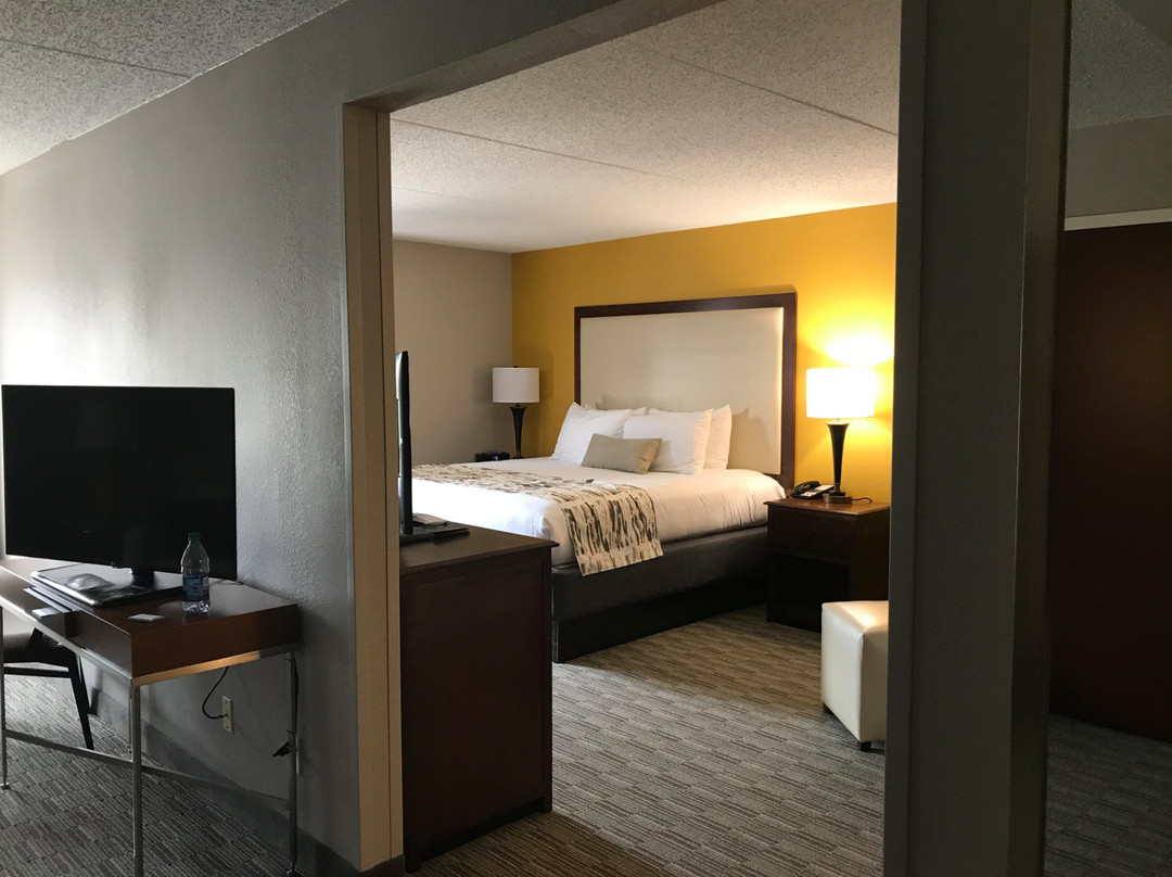 卡温顿酒店住宿-Holiday Inn Express & Suites Cincinnati Riverfront By IHG