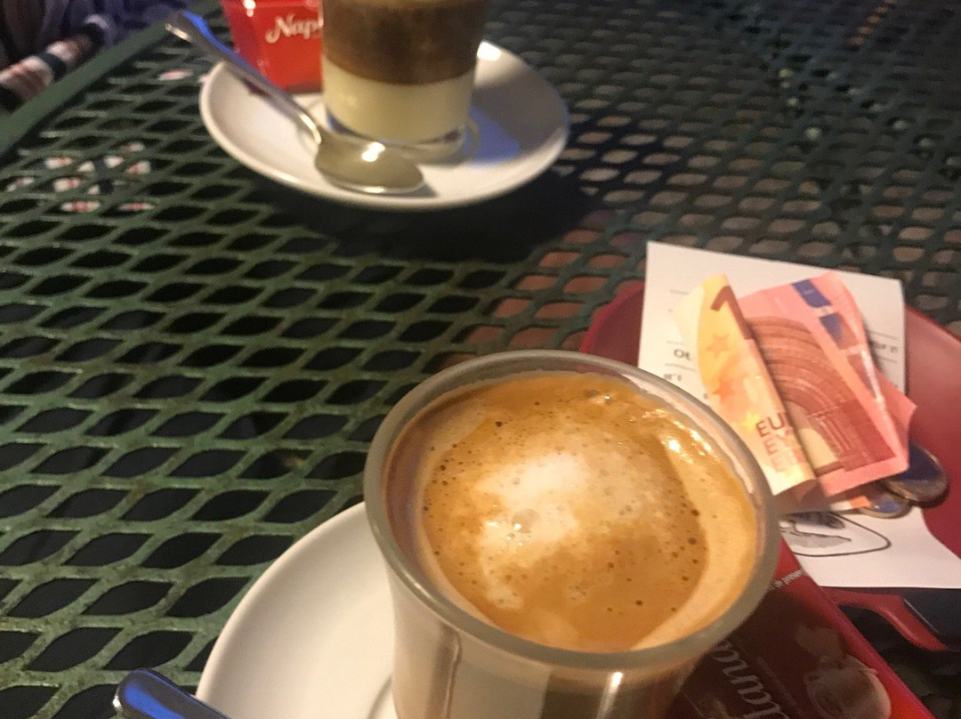 Cafe Bar Gurugu景点图片