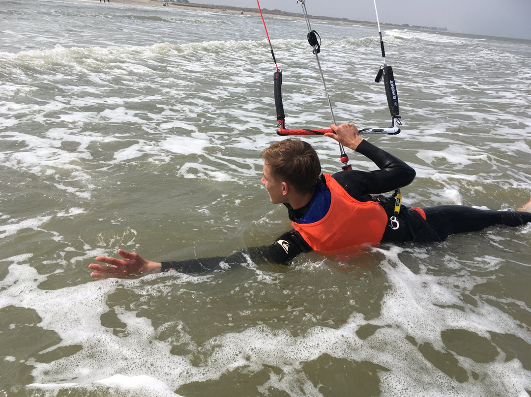 Dare2Kite Kitesurfschool景点图片