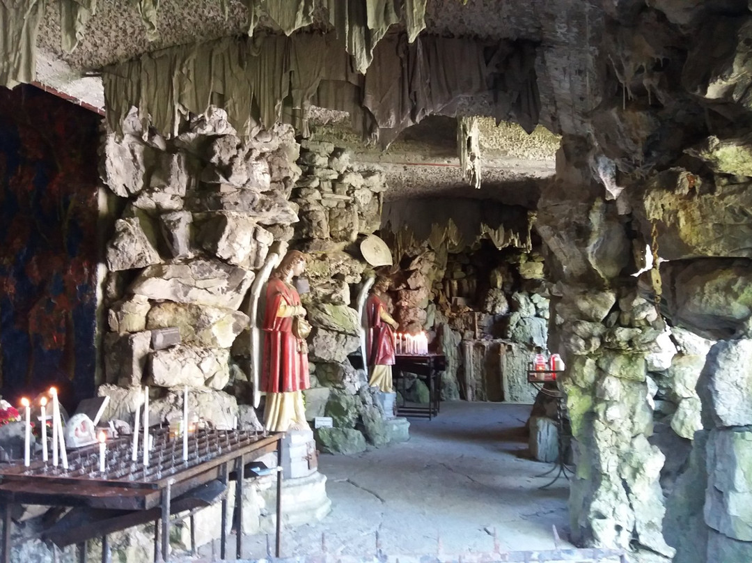 Grottes Saint Antoine-克吕佩必去景点