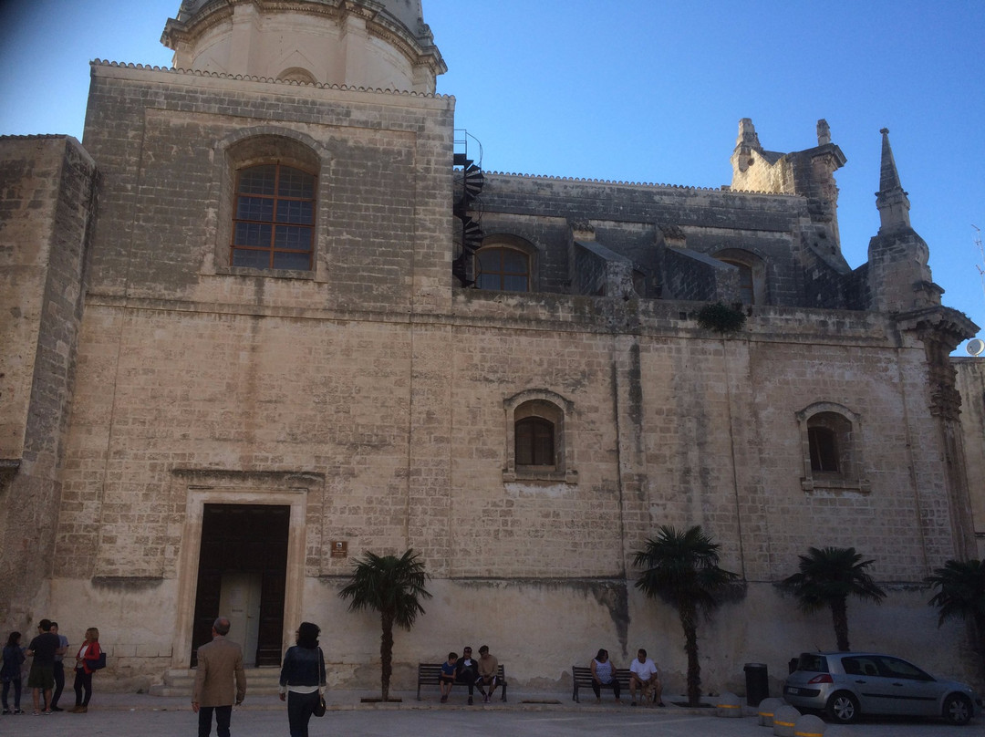 Palazzo di Citta (Ex Convento San Francesco d'Assisi)-莫诺波利必去景点