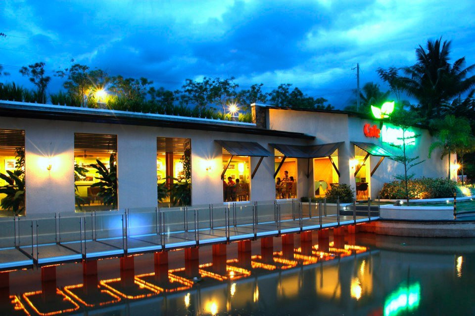 Toril餐馆和美食-Cafe Lagoon