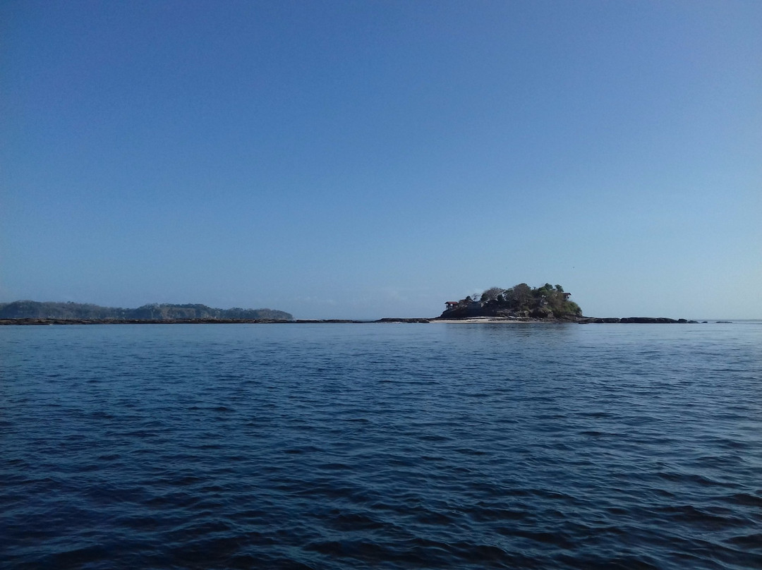 Isla Saboga景点图片