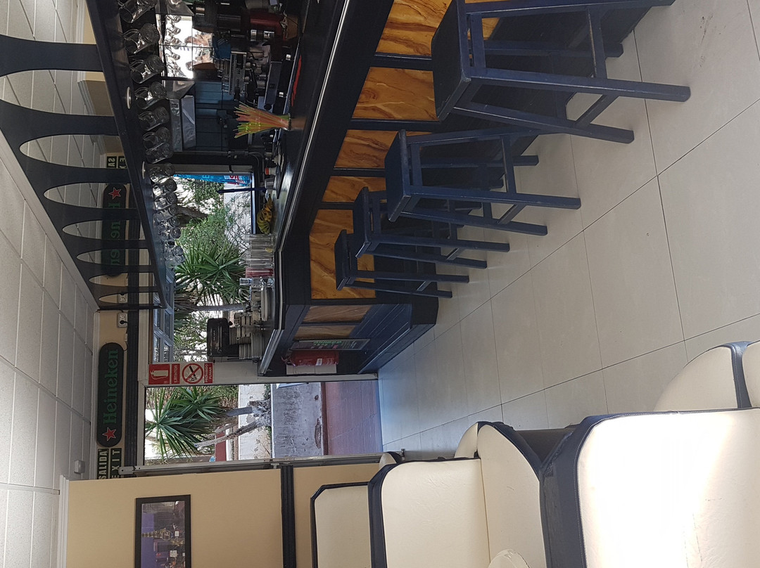 Francy's Bar景点图片
