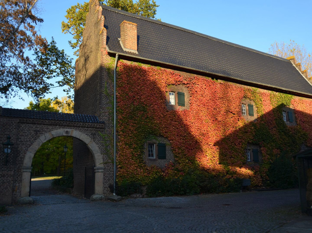 Golf Burg Konradsheim-Erftstadt必去景点