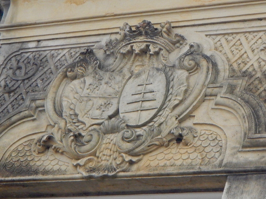 Rijksmonument Snouck van Loosenhuis uit 1742-恩克赫伊曾必去景点