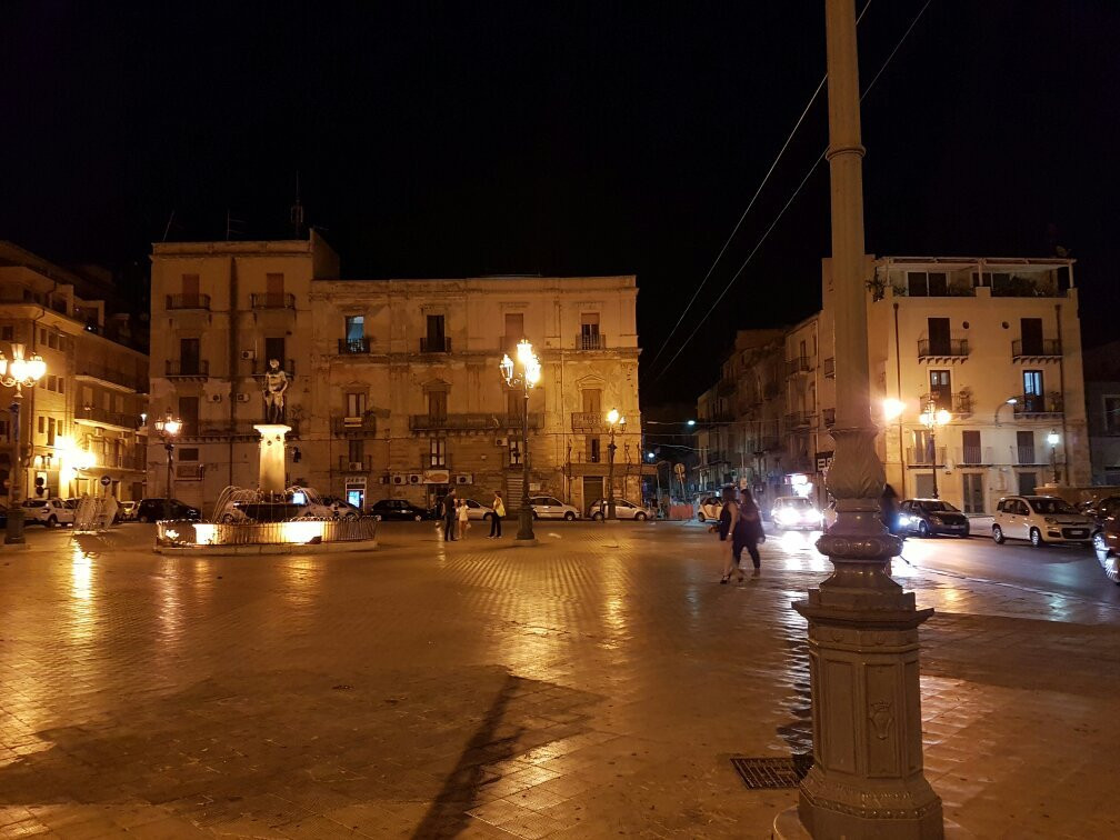 Piazza Umberto I-Gela必去景点