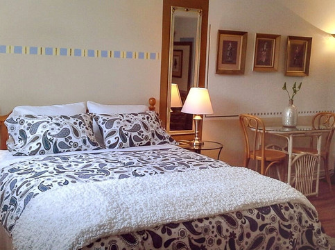 Milverton酒店住宿-Opus 74