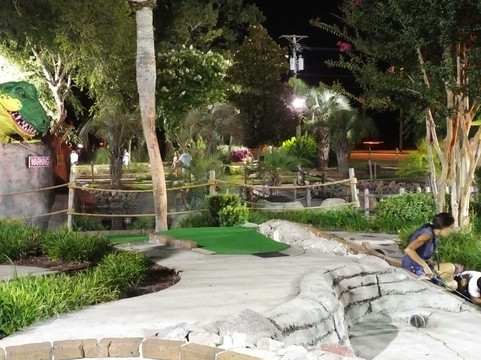 Jurassic Golf-美特尔海滩必去景点