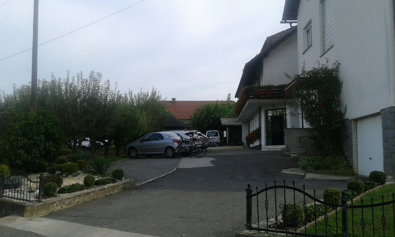 Guesthouse Pri Storklji-官方