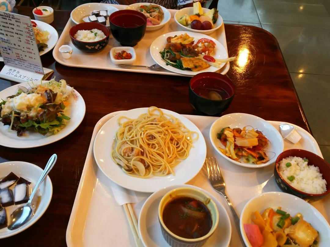 棕榈泉酒店主图