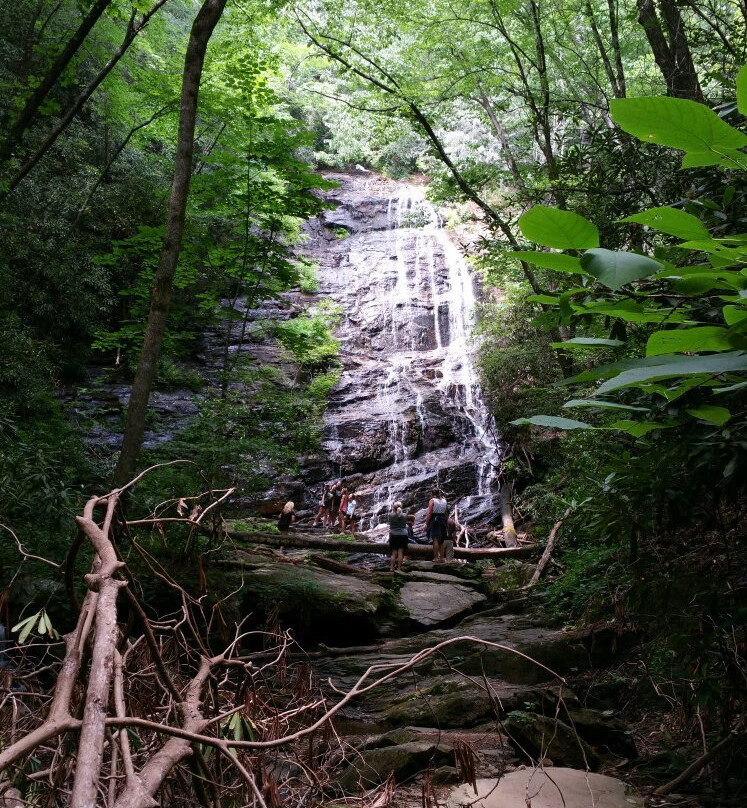 Horsetrough Falls-海伦必去景点