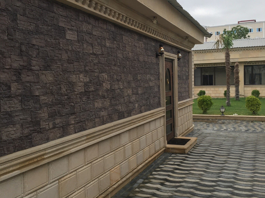 Semeni Hotel & Restaurant主图