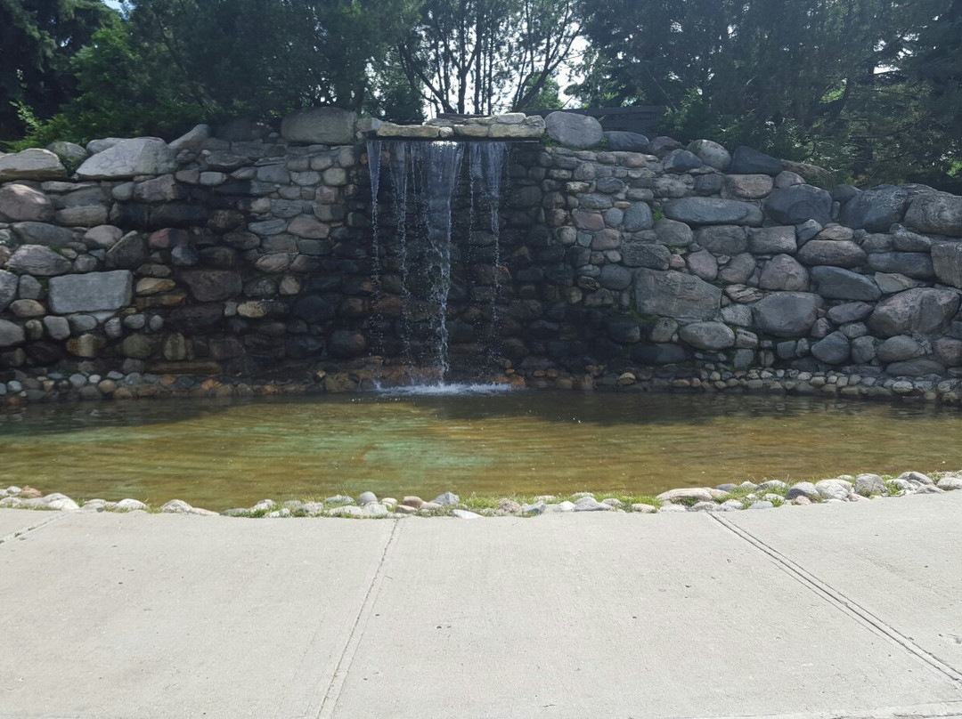 Kiwanis Waterfall Park-里贾纳必去景点