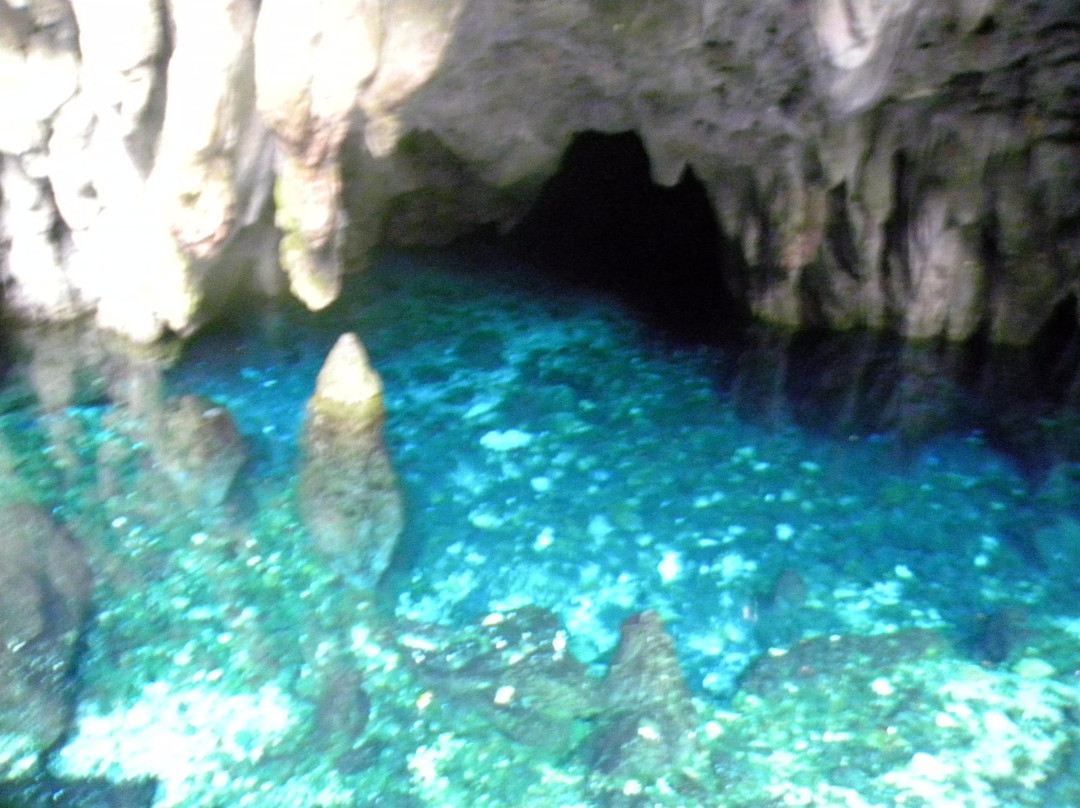 Hawang Cave景点图片