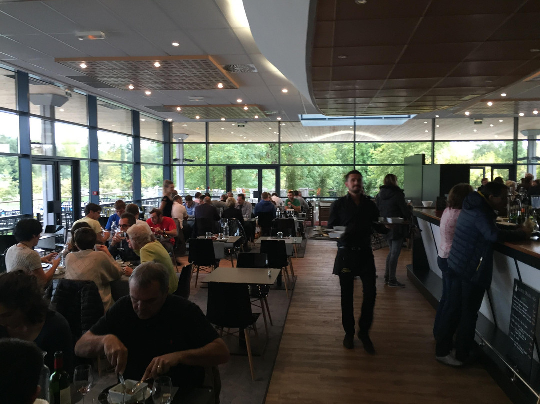 L'Aygo - Le Restaurant Sur L'Eau
