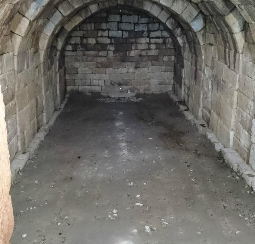 Seokbinggo (Stone Ice Storage)-庆州市必去景点