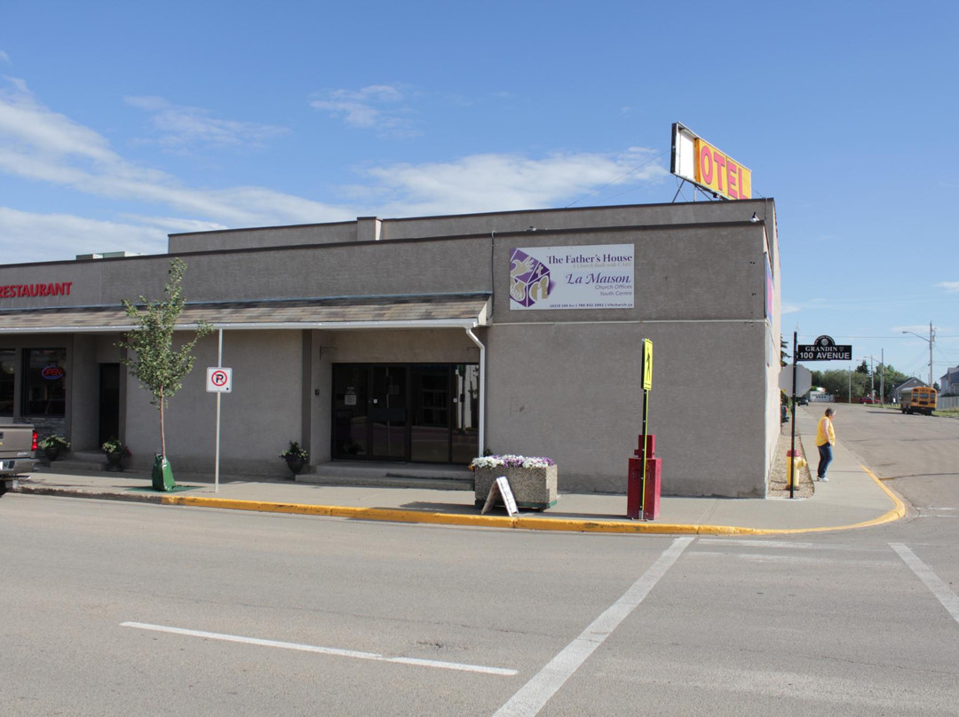Morinville Plaza Hotel & Suites
