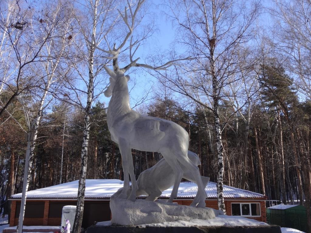 Sculpture Deers-叶卡捷琳堡必去景点