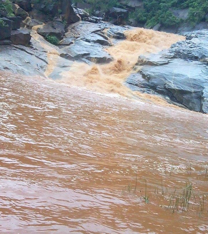 Charre-Marre Falls景点图片